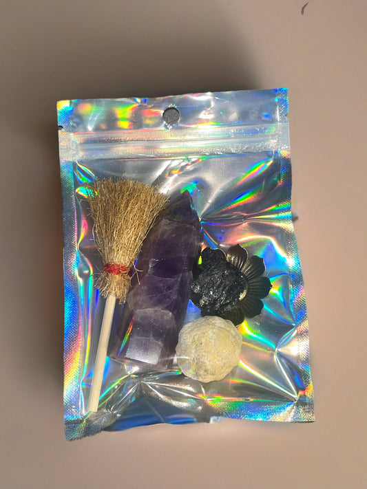 Witch’s Pocket Crystal Kit