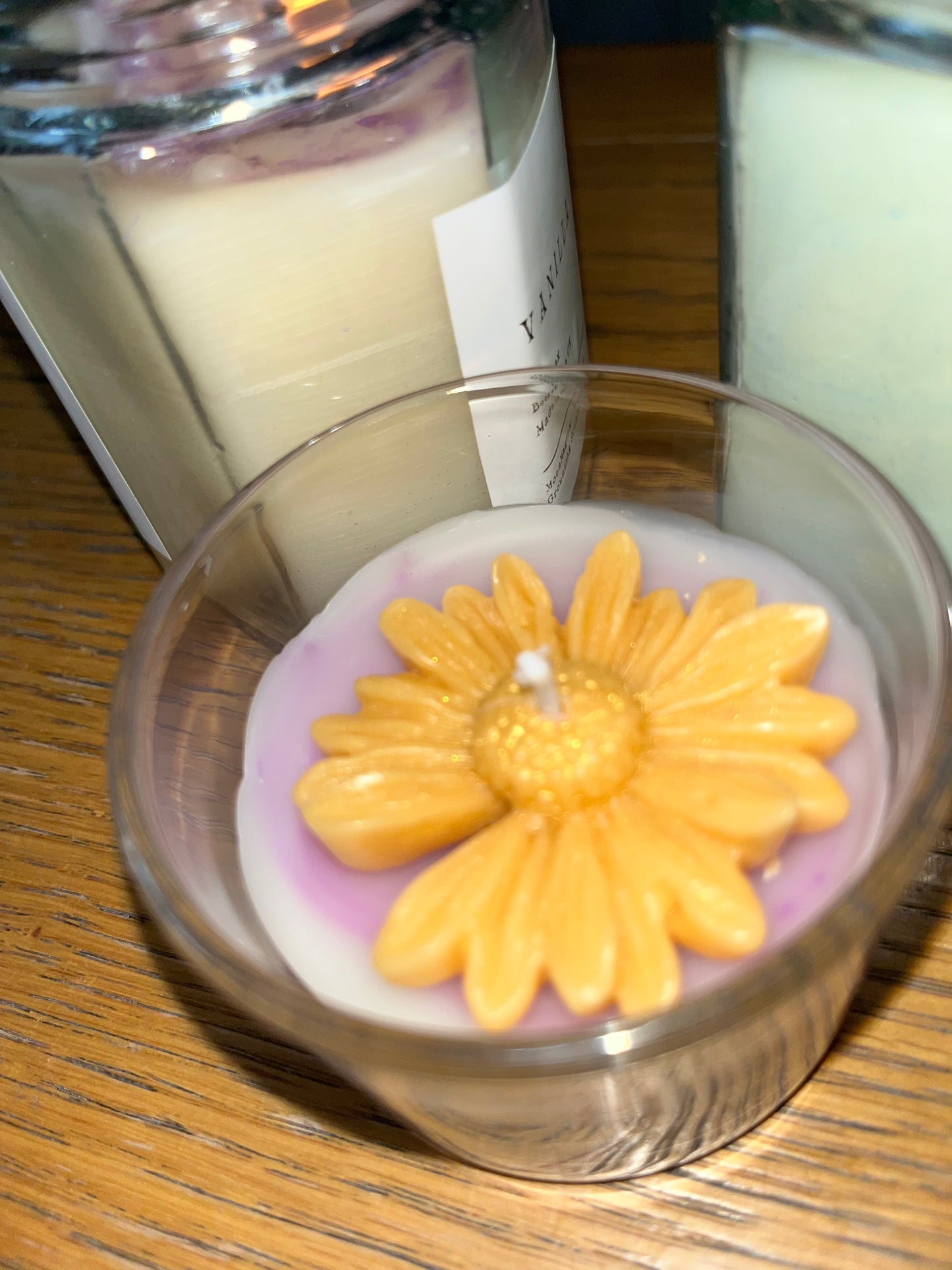 4oz Daisy Candles