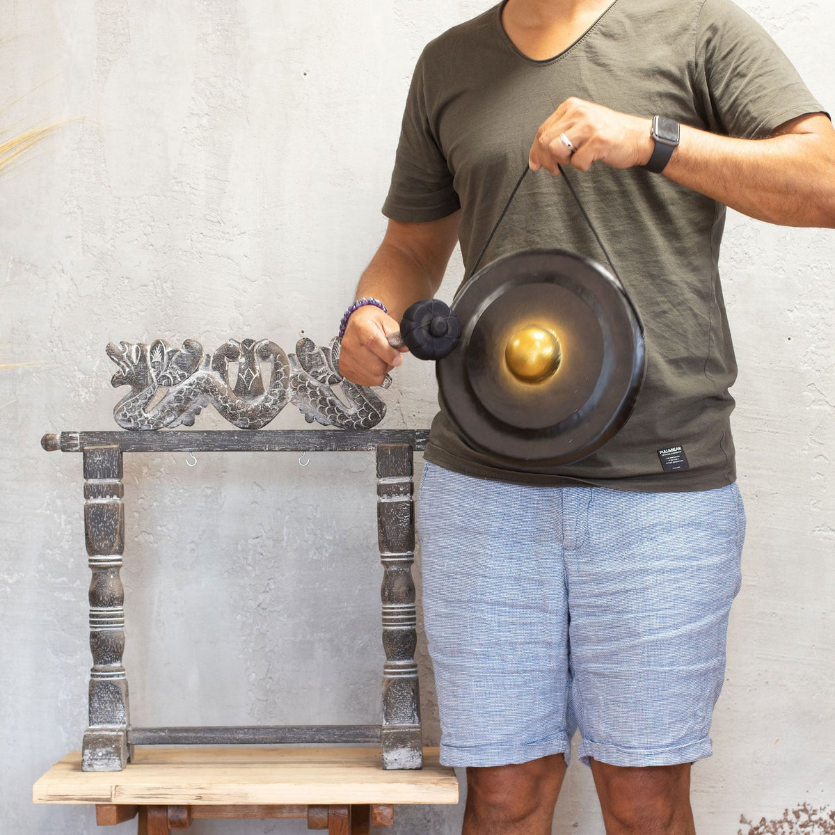 Small Healing Gong in Stand - 25cm - Black