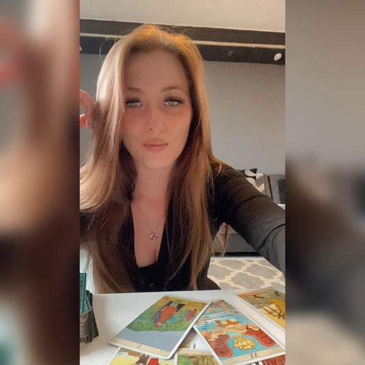 How I Read Tarot (And How I’m Going To Teach You Too)